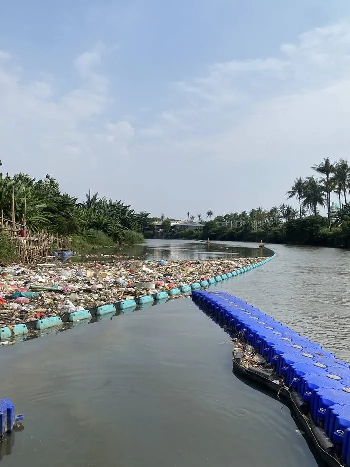 River waste interception operations